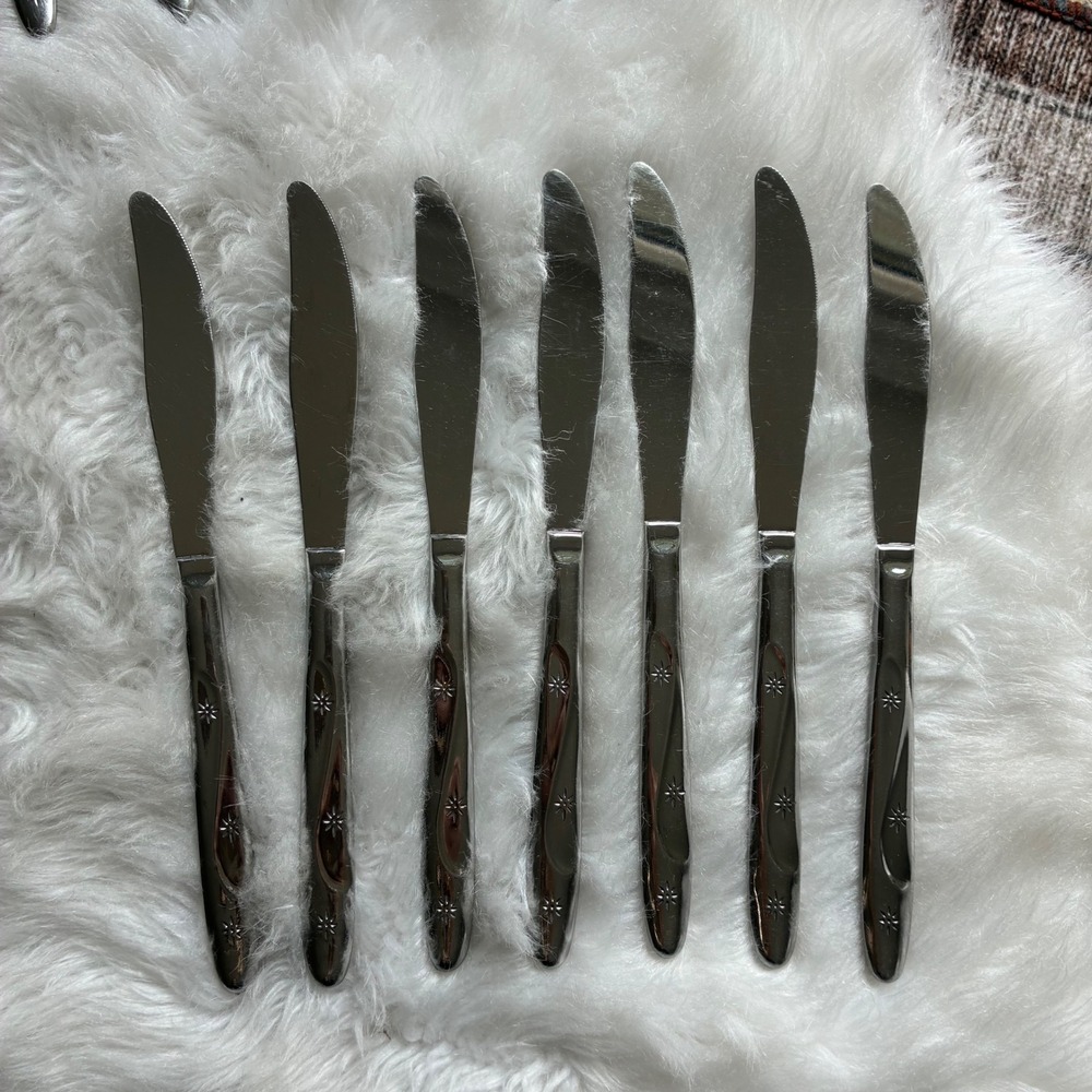 7 International Silver Americana Star Dinner Knives Vintage 1950s MCM USA Made